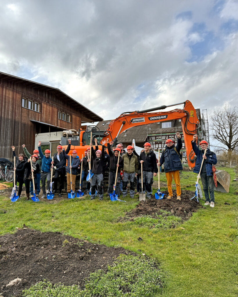 IMG_2865_korr_web_4_5 Spatenstich für Umbau Läbesruum.