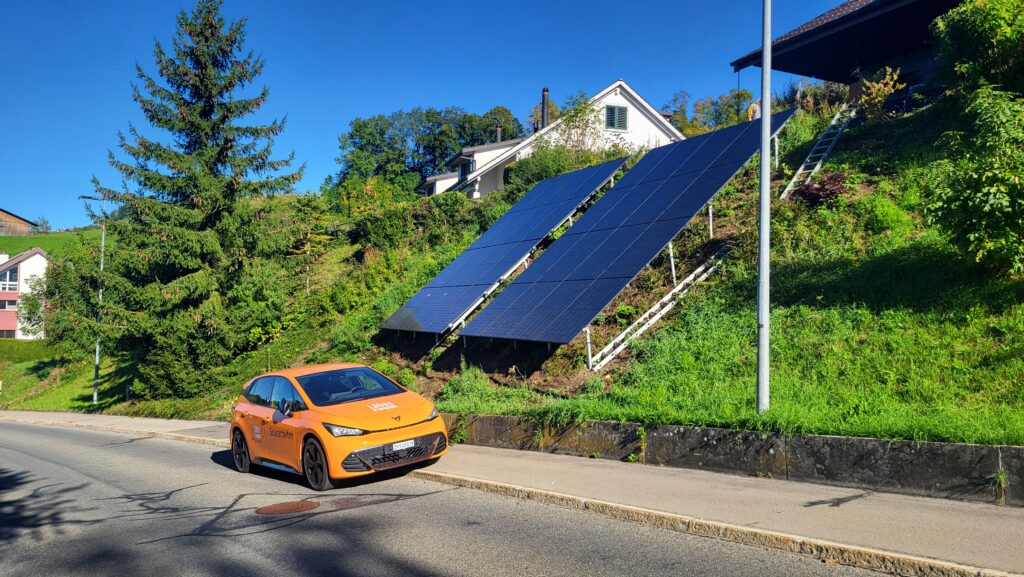 Photovoltaik-Hanganlage installiert vom Läbesruum.